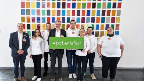 #PatientsFirst: Abordnung des Cannamedical Patientenbeirats mit MdB Dirk Heidenblut (4 v.l.) nach dem gemeinsamen Austausch zu Patientenrechten