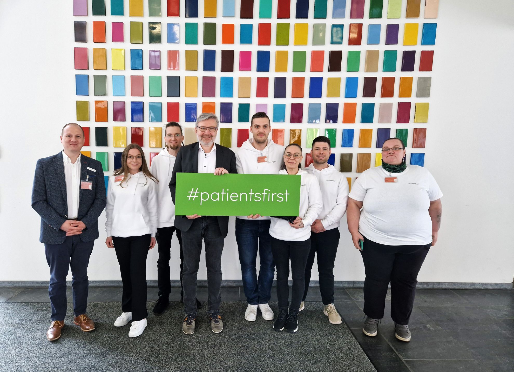 #PatientsFirst: Abordnung des Cannamedical Patientenbeirats mit MdB Dirk Heidenblut (4 v.l.) nach dem gemeinsamen Austausch zu Patientenrechten