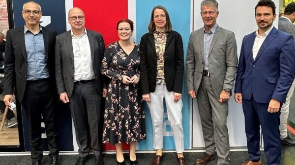 Auf der Expo Real (v.l.) Kerim Abulzahab, Wirtschaftsförderung Bonn, Stadtbaurat Helmut Wiesner, Oberbürgermeisterin Katja Dörner, Victoria Appelbe, Wirtschaftsförderin, Stefan Sauerborn, Alexander Stricker, beide Wirtschaftsförderung. Manuel Knauber