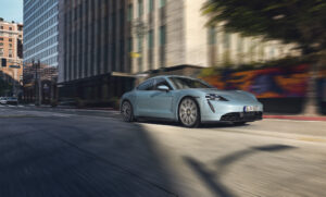 Für alle Geniesser:Innen, die einen elektrischen Sportwagen fahren wollen, ohne sich längerfristig zu binden, baut der Sportwagenhersteller sein Angebot weiter aus...