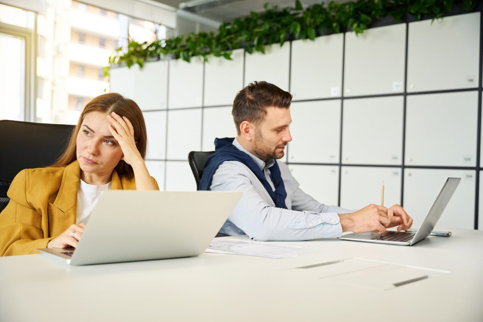 Probleme mit Kollegen beim Chef ansprechen businesson.de